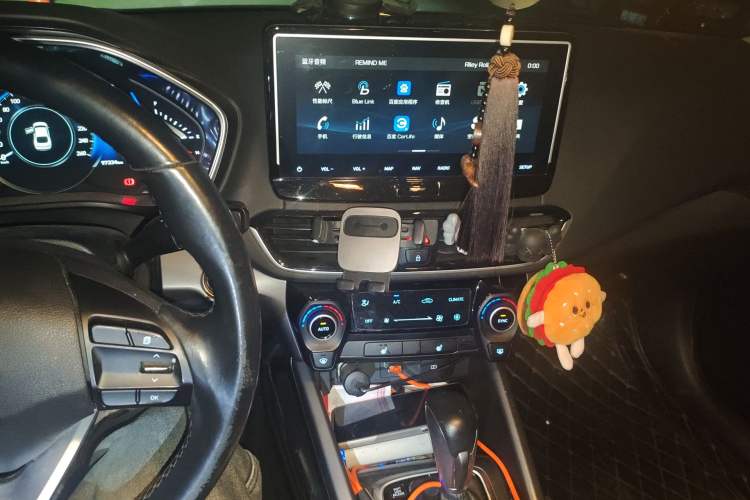 Used Hyundai Lafesta 2019 280TGDi Smart Speed Version China VI Standard Audio And AC Panel