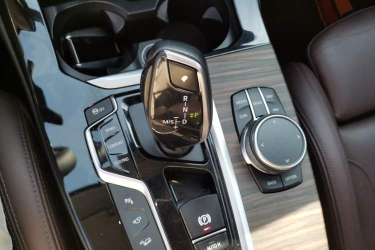 Used BMW X3 2018 xDrive30i Luxury Edition M Sport Package China VI Gear Lever