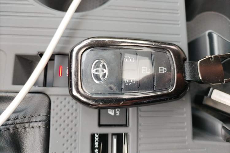 Used Toyota SIENNA 2024 2.5L Hybrid Comfort Edition