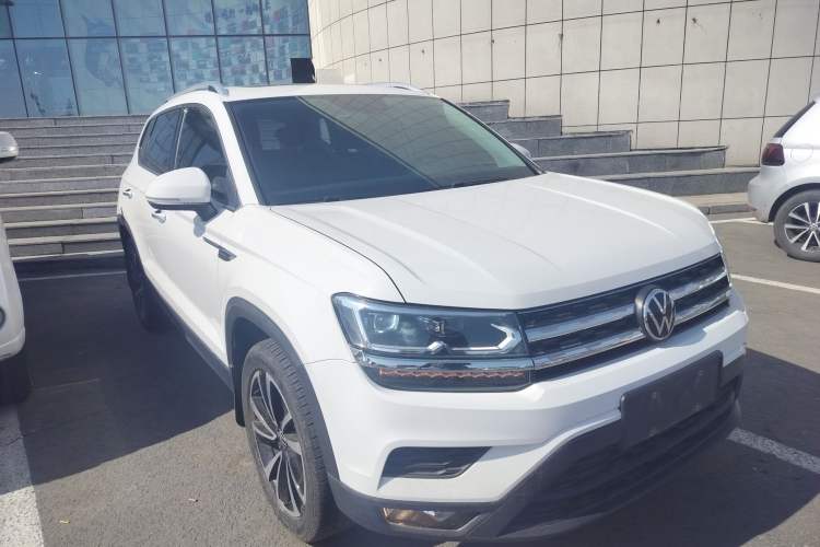 Used Volkswagen Tharu 2022 280TSI Two-Wheel-Drive Luxury Edition