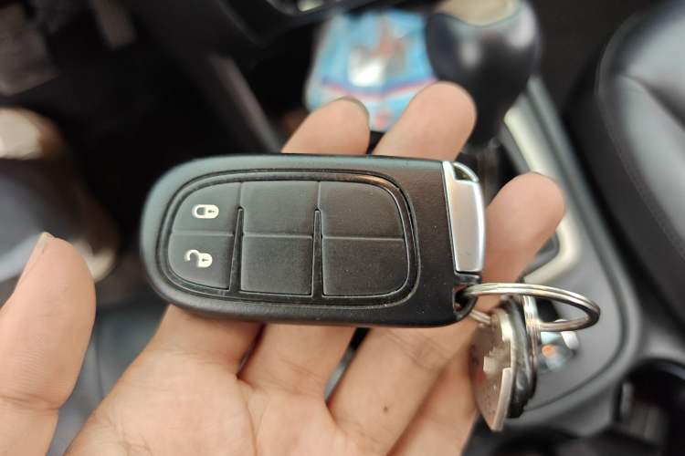 Used Jeep Cherokee 2017 2.0L Superior Edition
