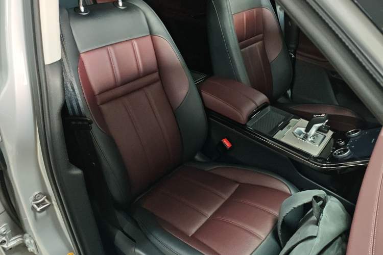 Used Land Rover Range Rover Evoque 2023 Aurora L 249 PS Luxury Edition
