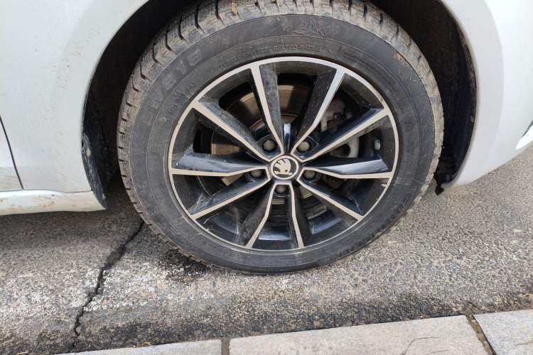 Used Skoda Octavia 2017 1.6L Manual Smart Drive Edition