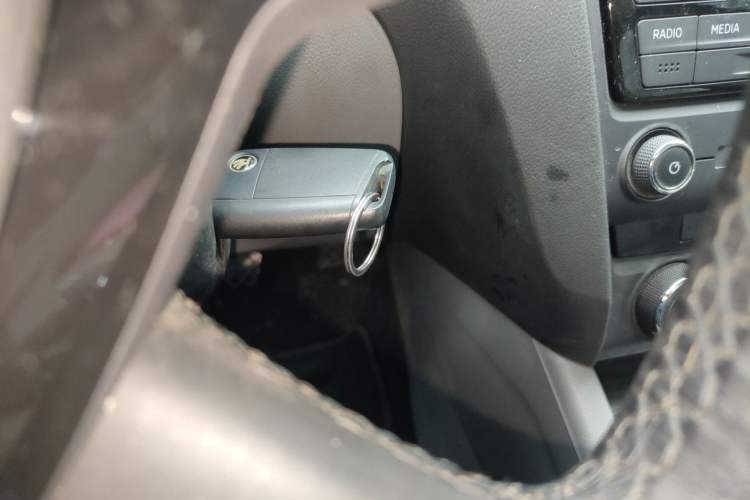 Used Skoda Octavia 2015 1.6L Manual Yijun Edition
