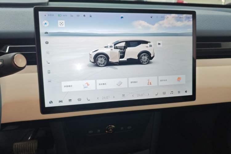 Used Zeekr X 2025 5-Seater Four-Wheel Drive Sport Version Audio And AC Panel