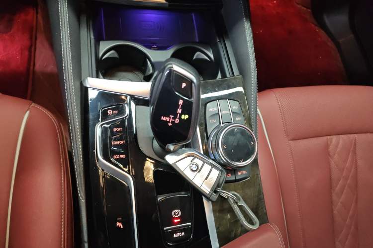 Used BMW 5 Series 2022 Second Facelift 525Li M Sport Package