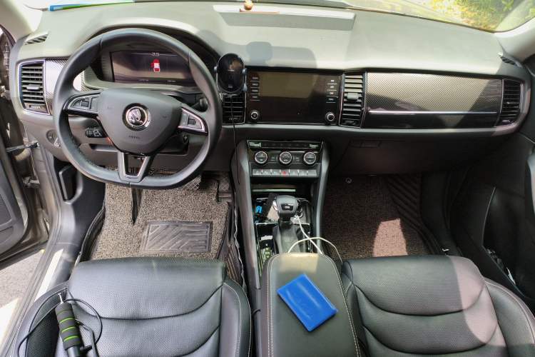 Used Skoda Kodiaq GT 2019 TSI380 4x4 Flagship Model China VI Standard Center Console