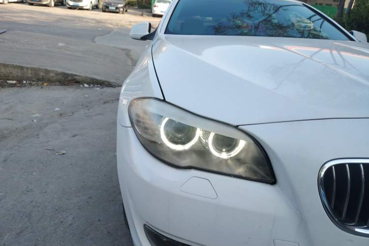 Used BMW 5 Series 2012 530Li Leading Model Right Front Headlight