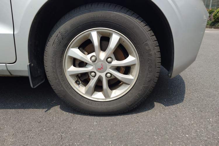 Used Wuling Hongguang V 2019 1.5L Standard Version China VI LAR