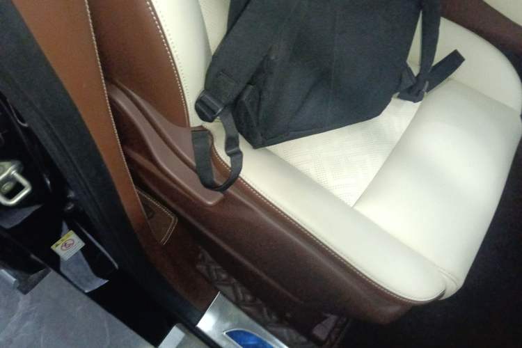 Used GAC Trumpchi M8 2021 Lingxiu Series 390T Deluxe Edition Right Front Seat