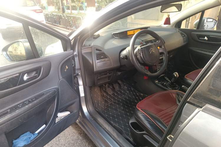 Used Citroen C-Quatre 2012 Sedan 1.6L Manual Prestige Model
