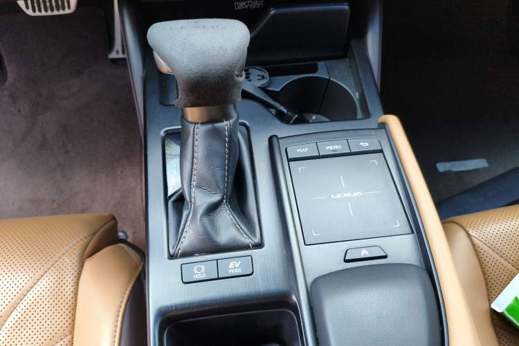 Used Lexus ES 2020 300h Executive Edition
