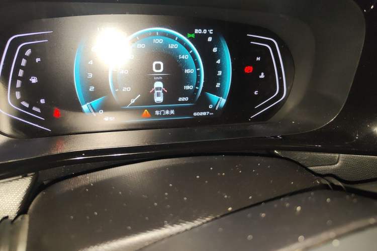 Used CHANGAN OSHAN X5 2021 1.5T DCT Prestige Edition Odometer Close Up