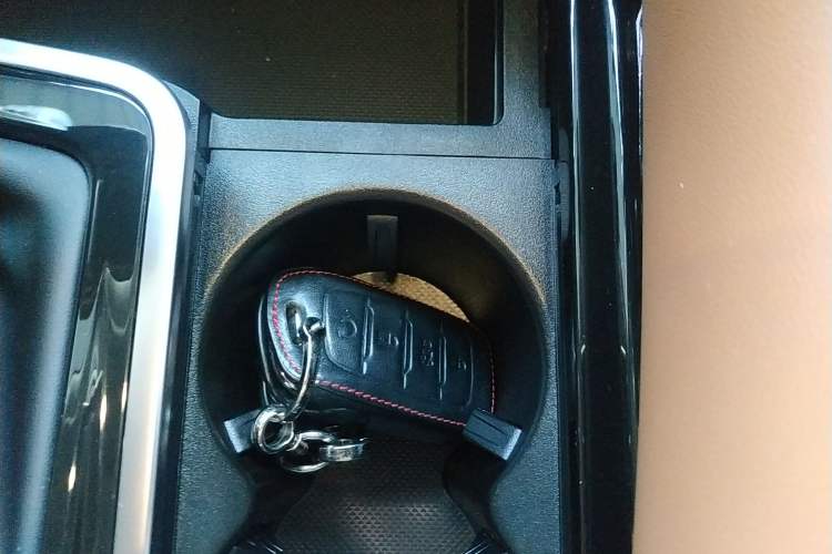 Used Changan CS95 2021 2.0T Four-Wheel Drive Luxury Version
