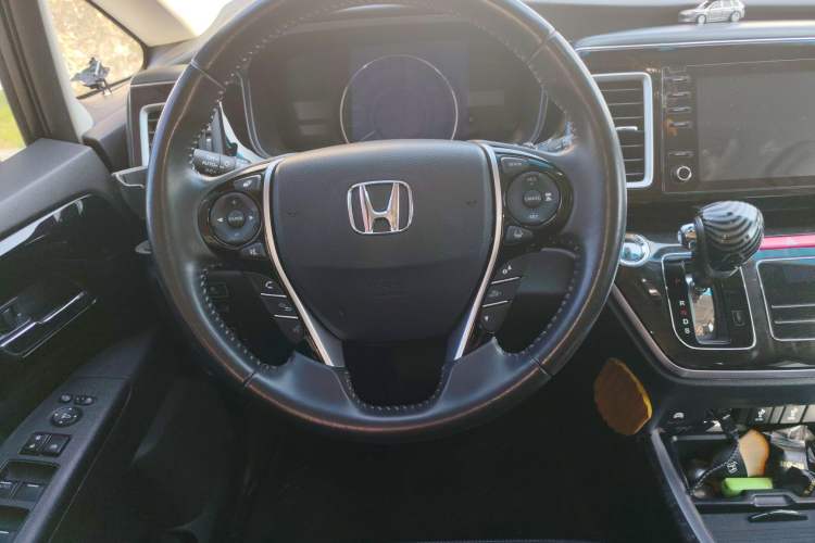 Used Honda Elysion 2019 2.0L Hybrid Luxury Edition
