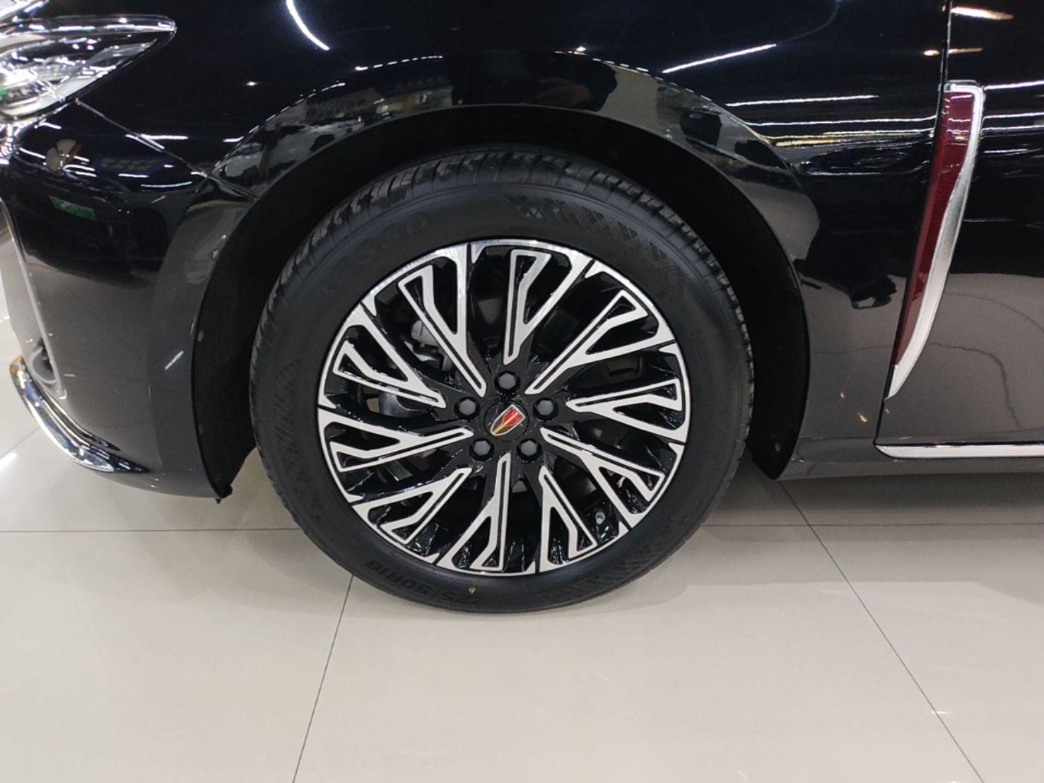 Hongqi H5 2024 2.0T Automatic Smart Connect Flagship Edition - Chinese Trim Chang — снимка 10