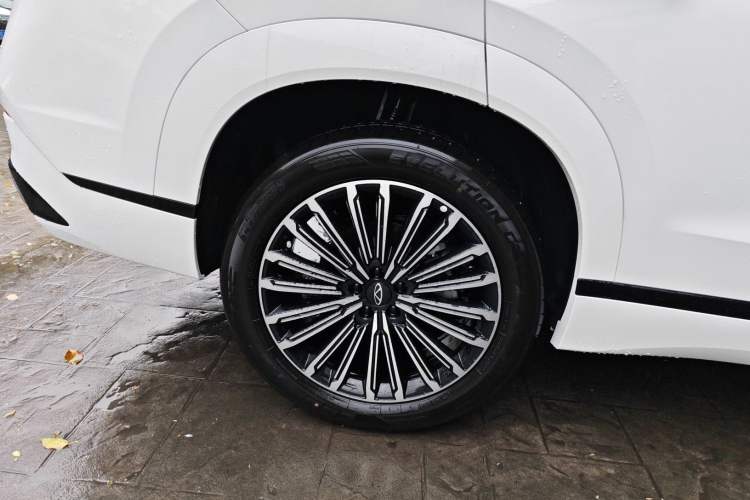 Used Chery Tiggo 9 2025 2.0T Automatic Two-Wheel Drive Luxury Edition 5 Seats