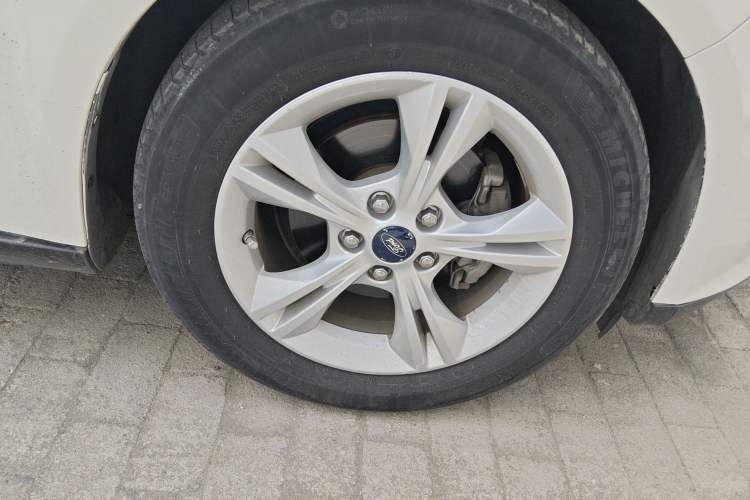 Used Ford Focus 2012 Hatchback 1.6L Automatic Fashion Edition