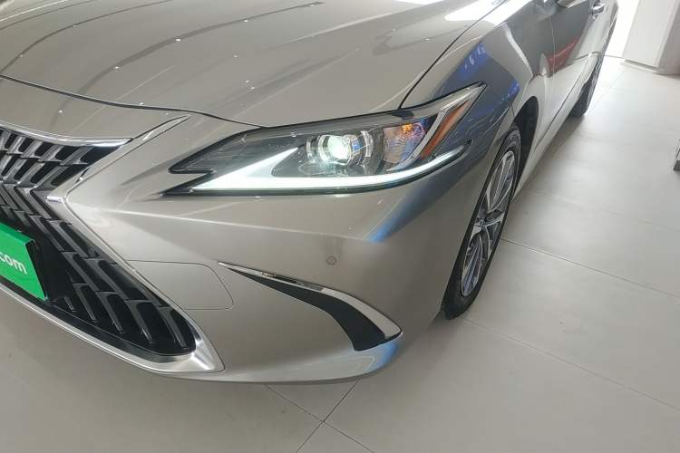 Used Lexus ES 2023 200 Excellence Edition