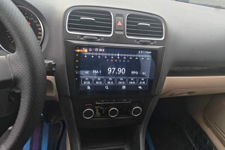 Used Volkswagen Golf 2011 1.6 Manual Comfort Model
