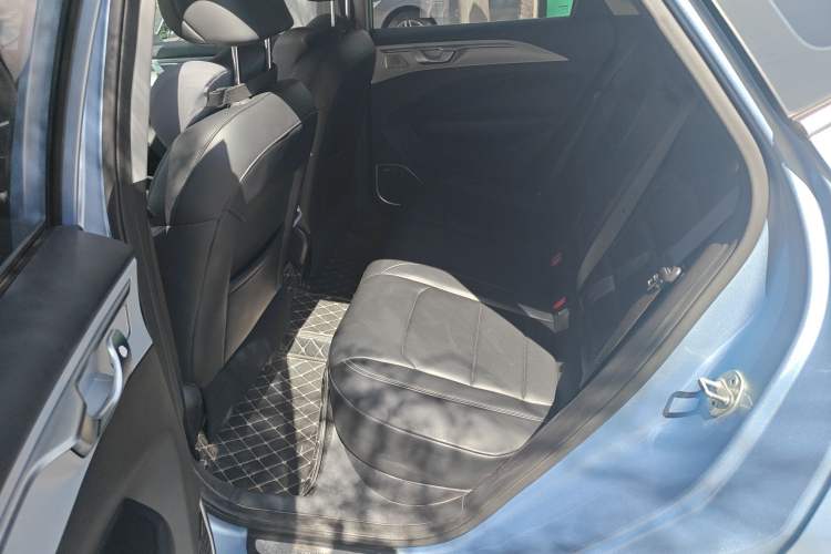 Used Geometry C 2020 Selected Range Edition 550 KM C++ Pro Left Rear Seat