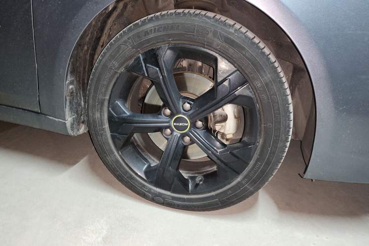 Used Roewe i6 MAX New Energy 2020 1.5T PHEV Cool & Stylish Skyroof Edition
