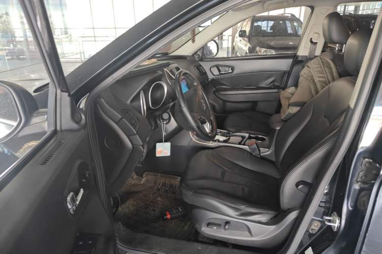 Used GAC Trumpchi GS5 2013 2.0L Automatic Two-Wheel Drive Light Interior Special Edition