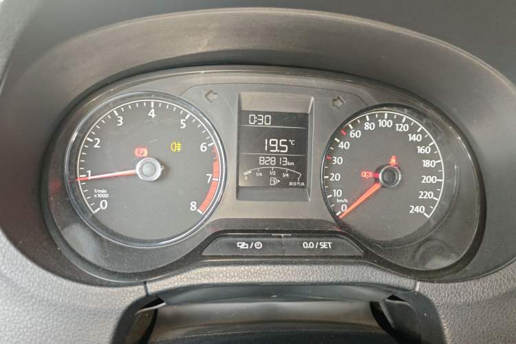 Used Volkswagen Polo 2016 1.4L Manual Fashion Model