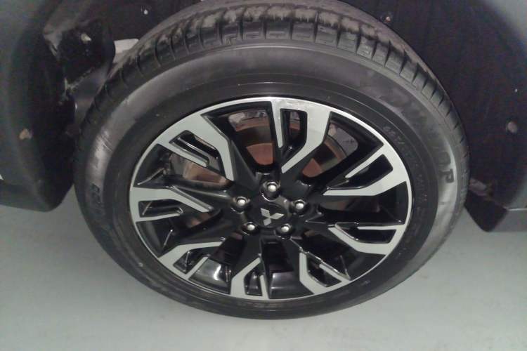 Used Mitsubishi Outlander 2019 2.0L Two-Wheel Drive Comfort Edition 5 Seats China VI Standard