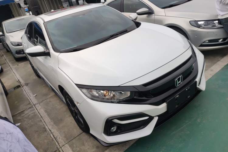 Used Honda Civic 2021 HATCHBACK 220TURBO CVT New Trendsetter Front Right 45 Deg