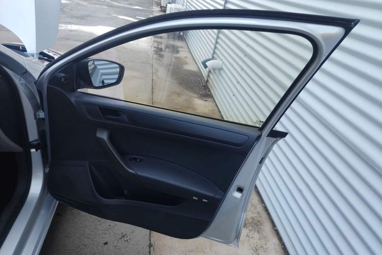 Used Skoda Rapid 2016 1.4L Manual Front-Wheel Drive Model