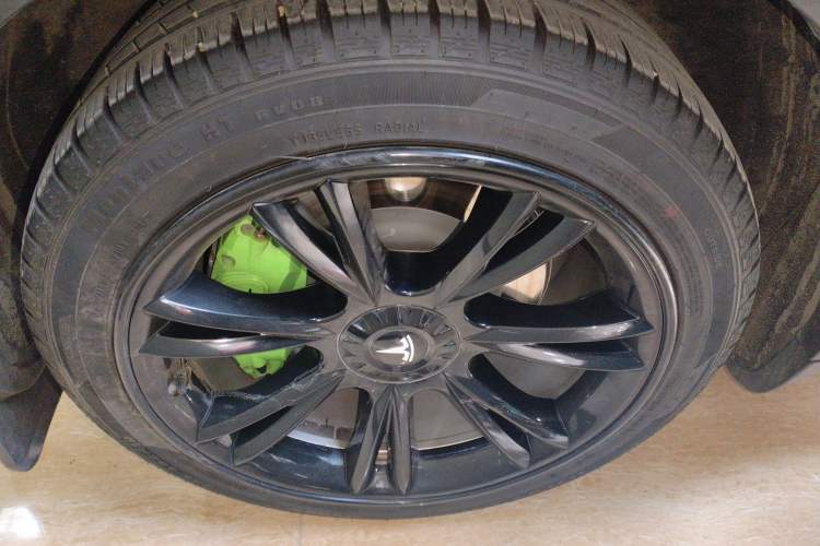 Used Tesla Model Y 2021 Standard Range Rear-Wheel Drive Version
