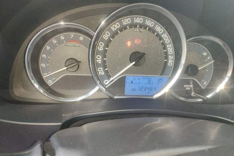 Used Toyota Levin 2016 1.6G CVT Elite Edition Odometer Close Up