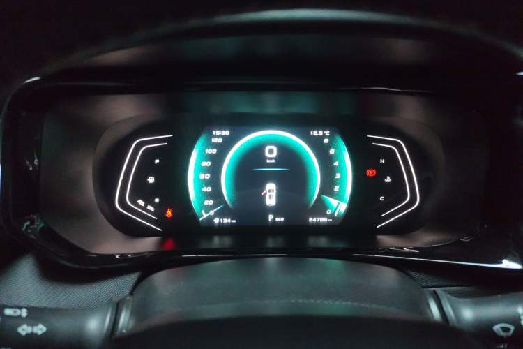 Used CHANGAN OSHAN X5 2021 1.5T DCT Prestige Edition Instrument Cluster