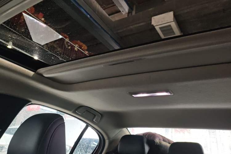 Used Mazda 3 Axela 2020 1.5L Automatic Luxury Version