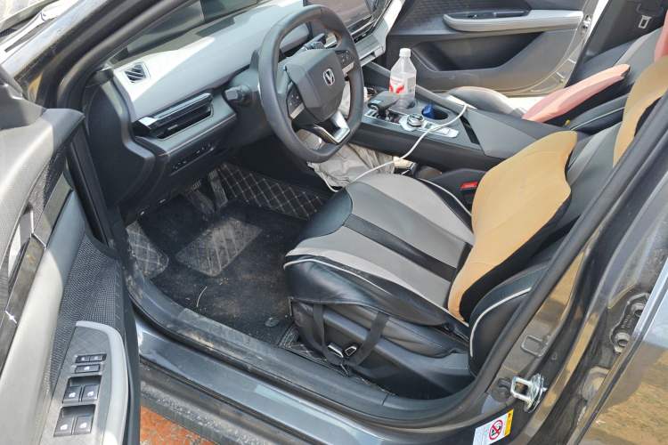 Used CHANGAN UNI-V 2023 1.5T Prestige Model Driver Seat