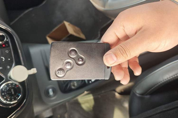 Used Renault Captur 2015 1.2T Automatic Luxury First Edition