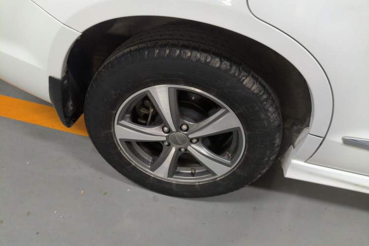 Used Haval H6 2016 Upgraded Model 1.5T Automatic Two-Wheel Drive Elite Version
