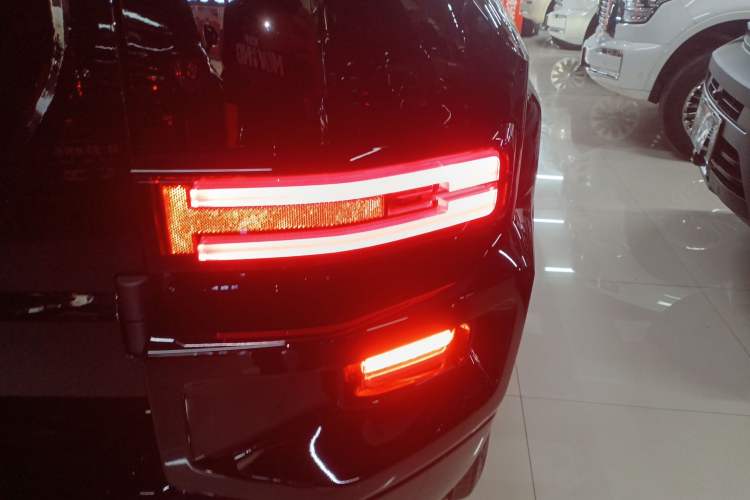 Used Tank 700 New Energy 2024 Hi4-T Extreme Edition Right Rear Taillight