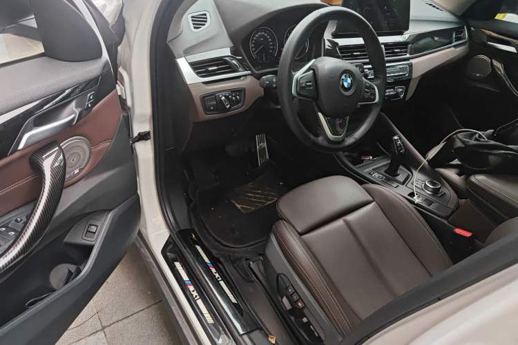 Used BMW X1 2020 sDrive25Li Leading Model
