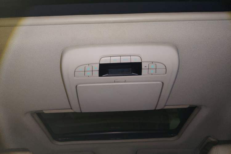 Used Buick GL8 2011 3.0L XT Luxury Business Flagship Edition
