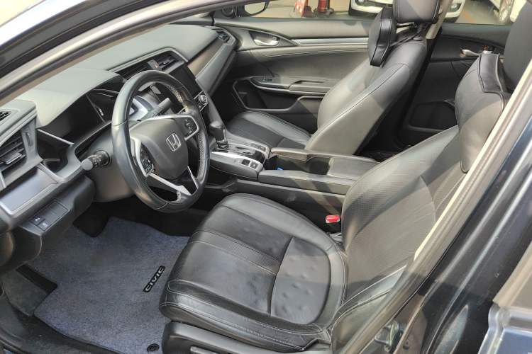 Used Honda Civic 2016 220TURBO CVT Prestige Edition
