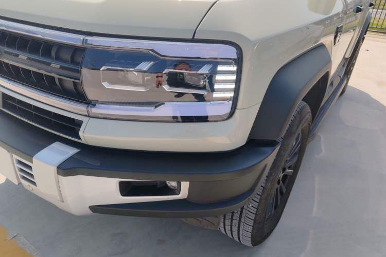 Used Formula Leopard 5 2023 Explore Edition