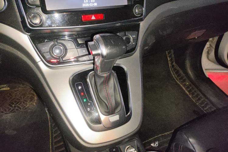 Used Haval H6 2015 Sport Edition 1.5T Automatic Two-Wheel Drive Luxury Model
