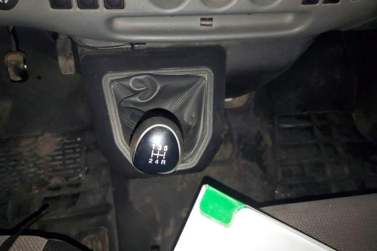 Used JMC Transit 2019 2.8T Commercial Version Short Wheelbase Low Roof 6-Seater China VI Emission Standard JX493