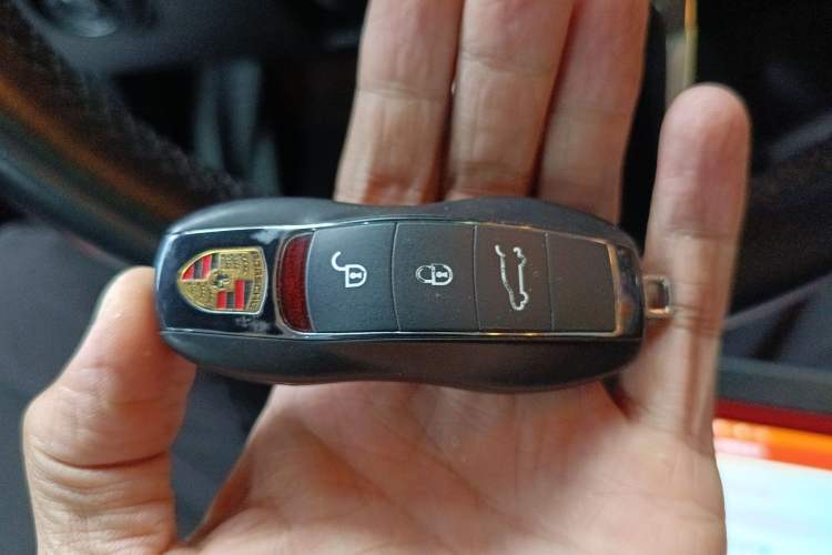 Used Porsche Cayenne 2016 Cayenne Platinum Edition 3.0T