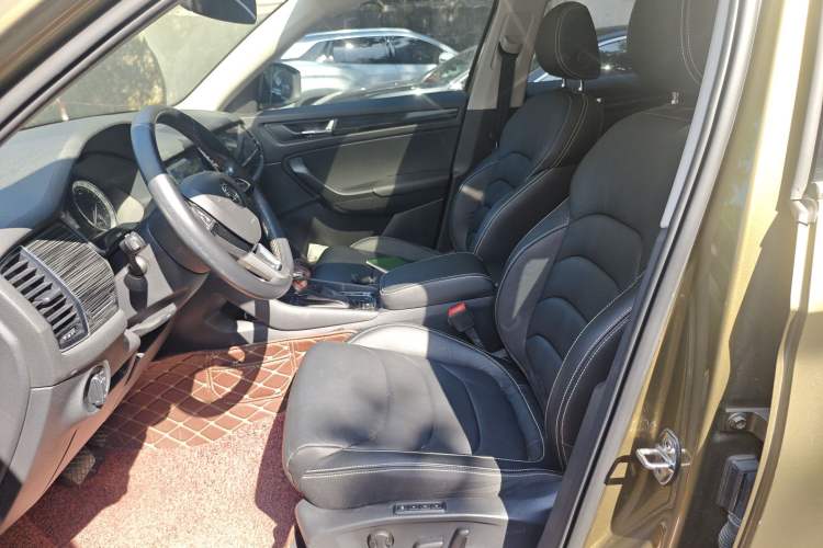 Used Skoda Kodiaq 2018 Facelifted TSI330 5-Seater Two-Wheel-Drive Luxury Enjoyment Edition