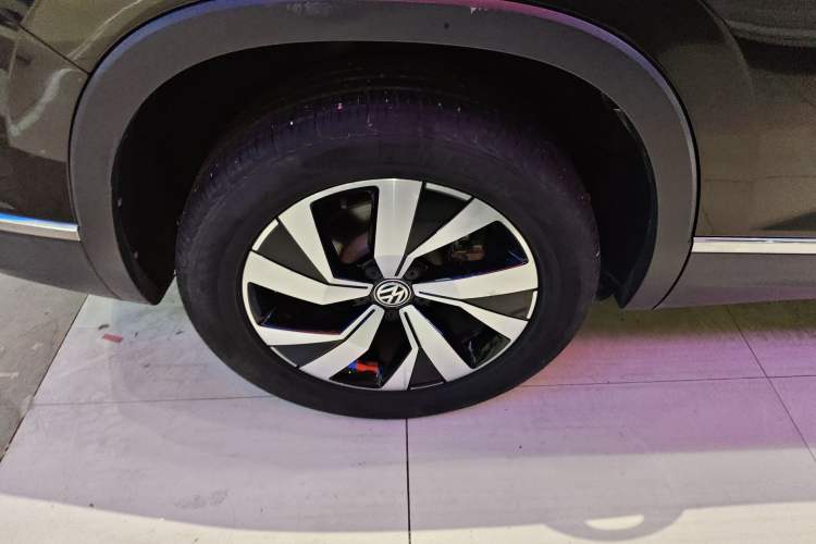 Used Volkswagen Tayron 2020 330TSI Two-Wheel Drive Luxury Smart Connectivity Version
