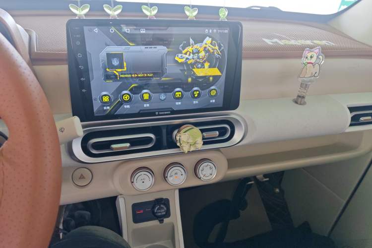 Used Wuling Hongguang MINIEV 2024 3rd Generation 215km Youth Edition Audio And AC Panel