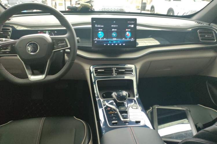 Used BYD Qin PLUS 2021 DM-i 55KM Flagship Model Center Console